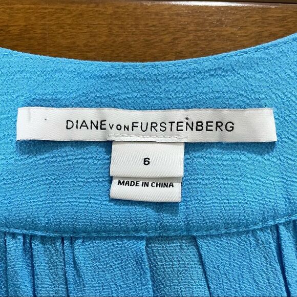 Diane von Furstenberg Blue 100% Rayon Peasant Blouse Size 6 - Picture 2 of 11